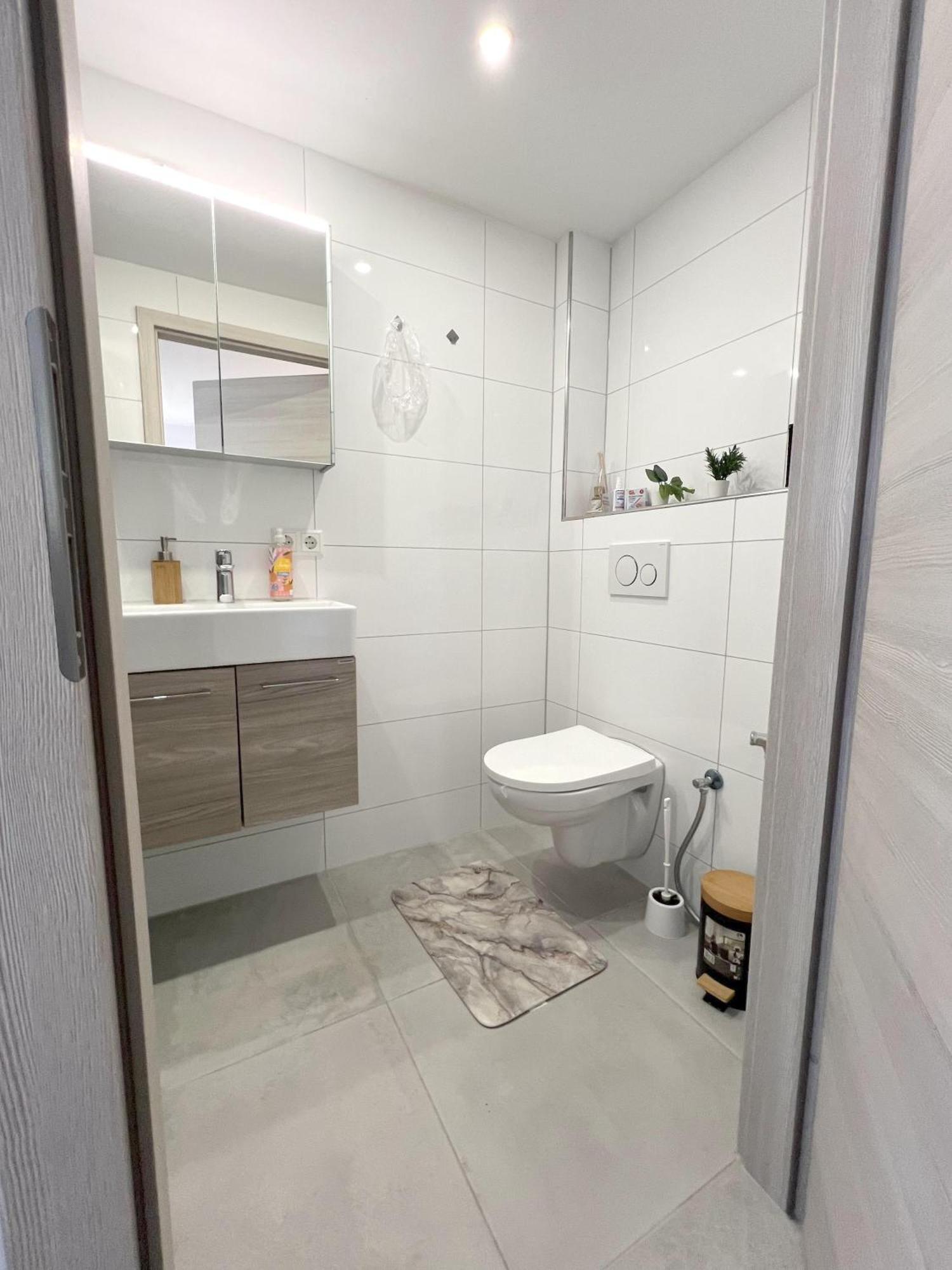 Willkommen In Dagersheim Bei Boeblingen! Gemuetliches 1 Zi Appartement Zum Wohlfuehlen In Einem Angenehmen Umfeld! Екстер'єр фото