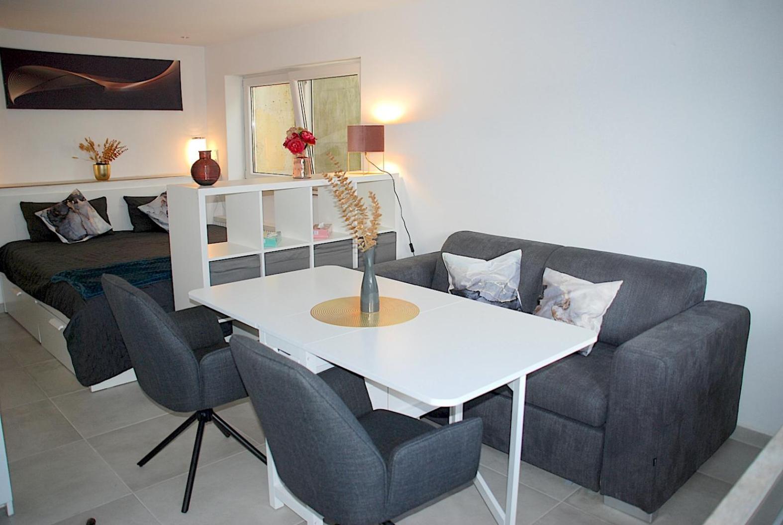 Willkommen In Dagersheim Bei Boeblingen! Gemuetliches 1 Zi Appartement Zum Wohlfuehlen In Einem Angenehmen Umfeld! Екстер'єр фото